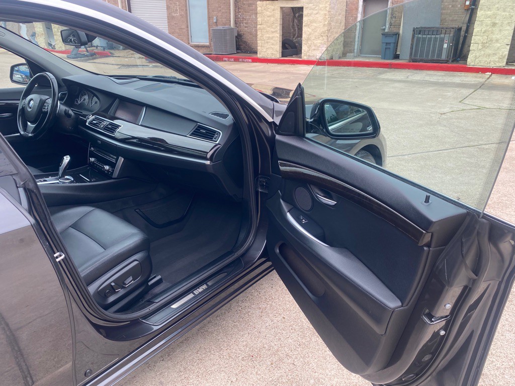 2016 BMW 5 Series Image 27