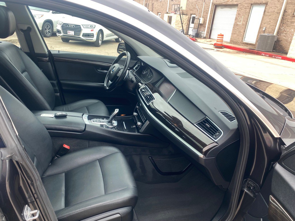 2016 BMW 5 Series Image 28