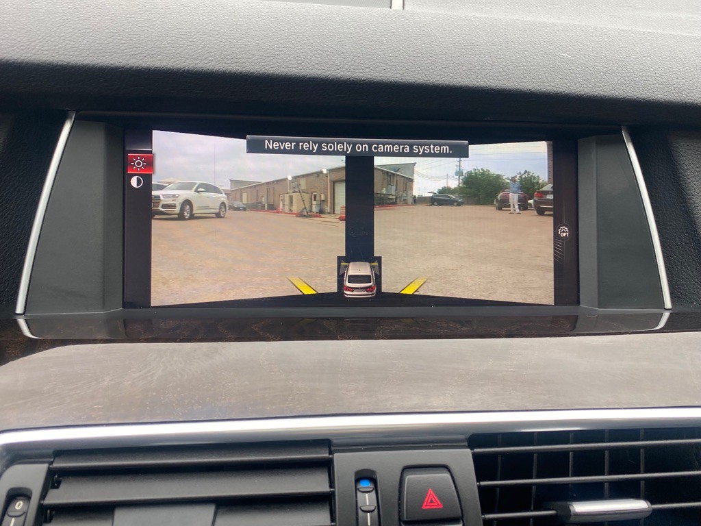 2016 BMW 5 Series Image 38