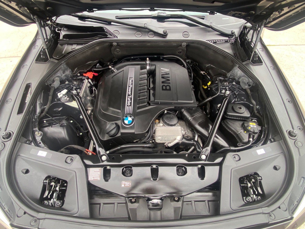 2016 BMW 5 Series Image 47