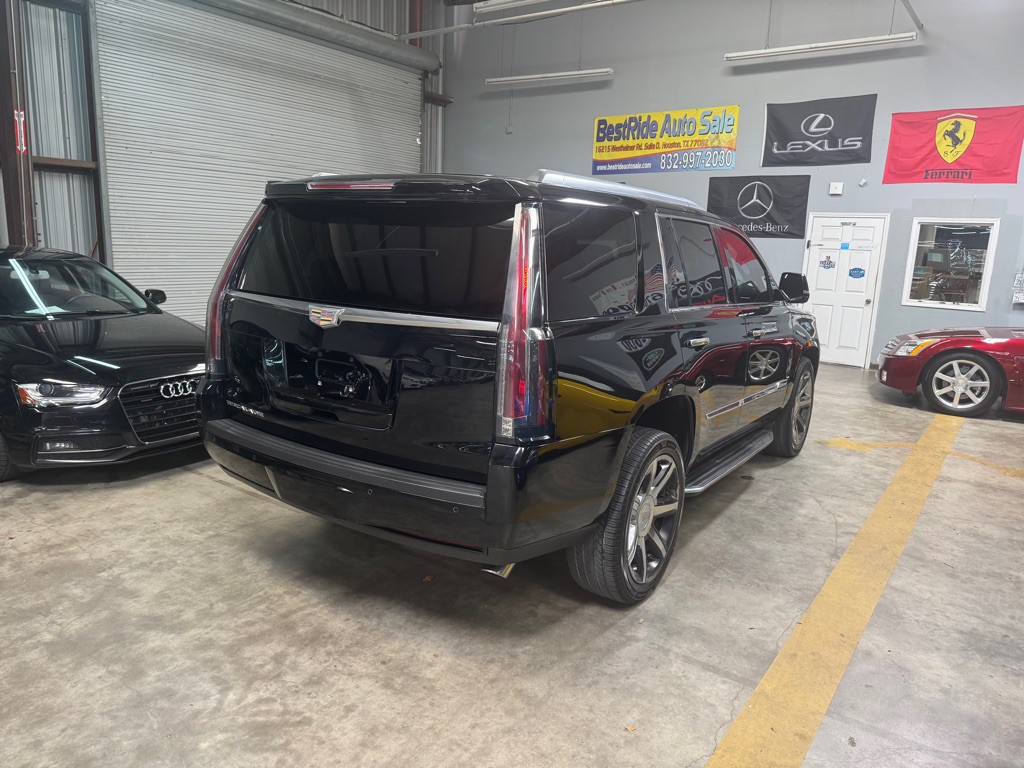 2016 Cadillac Escalade Image 8