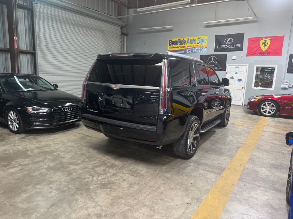 2016 Cadillac Escalade Image 12