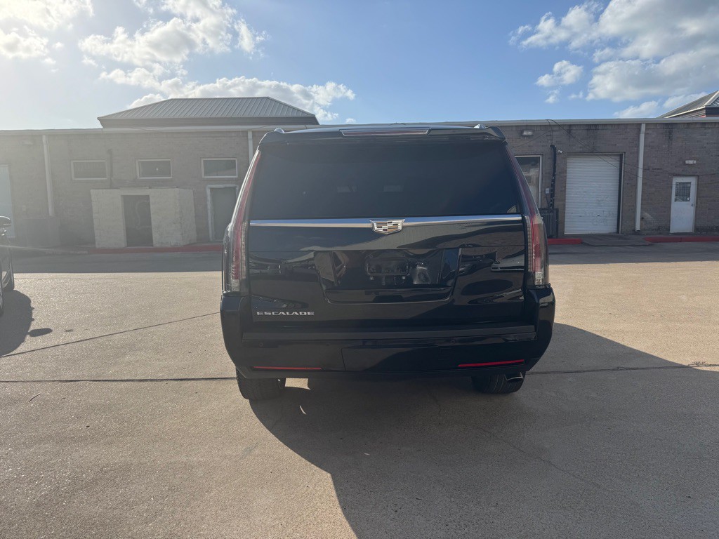 2016 Cadillac Escalade Image 24