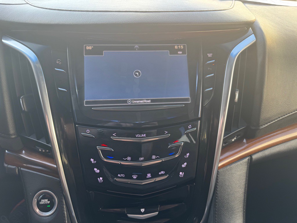 2016 Cadillac Escalade Image 37