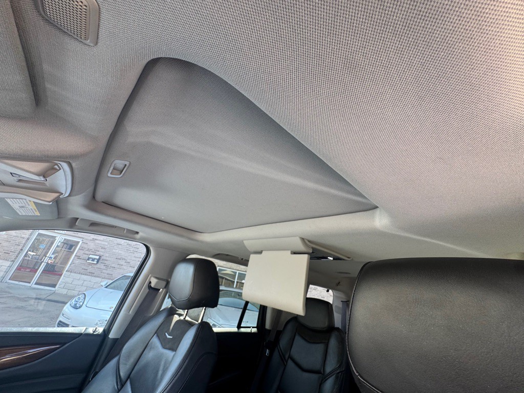 2016 Cadillac Escalade Image 62