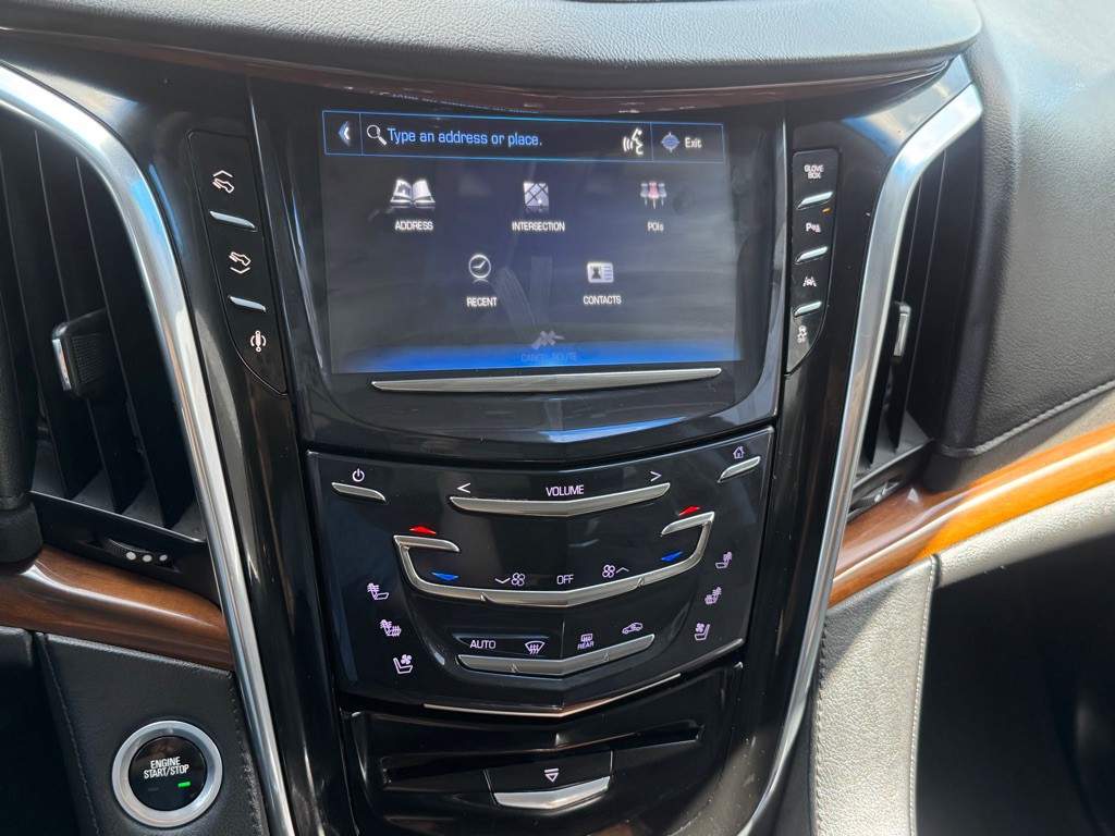 2016 Cadillac Escalade Image 68