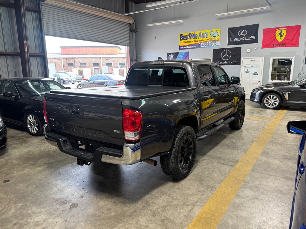 2016 Toyota Tacoma Image 4