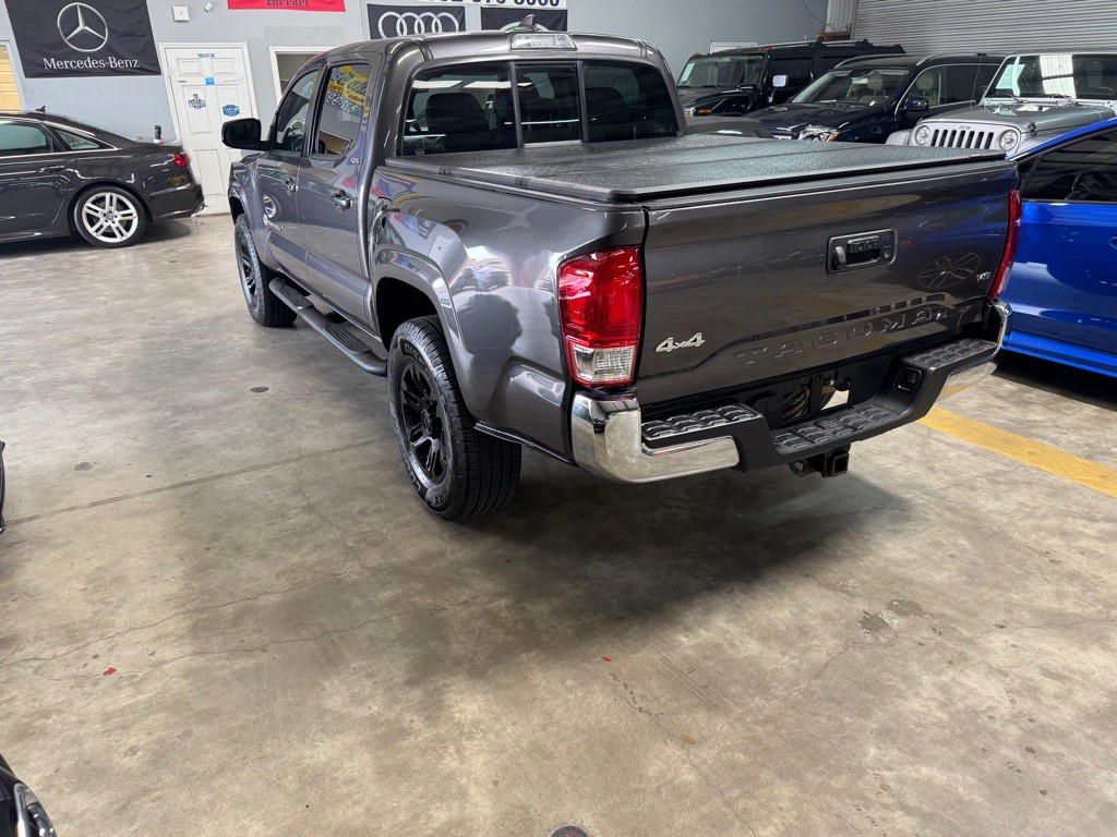 2016 Toyota Tacoma Image 6