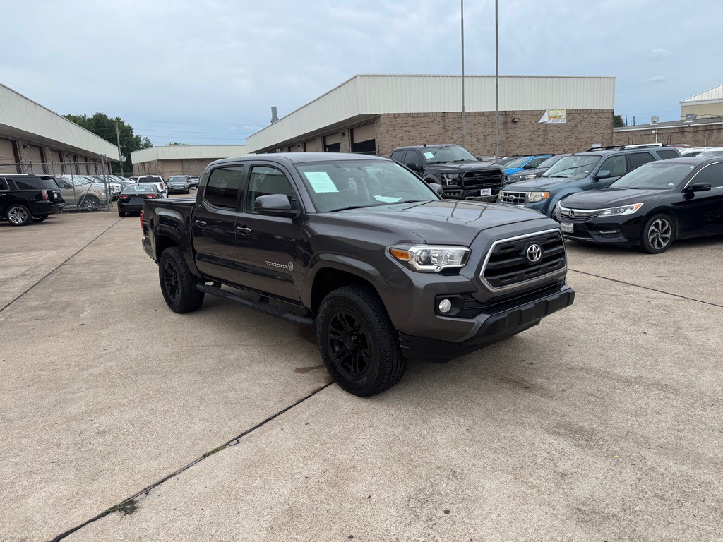 2016 Toyota Tacoma Image 16