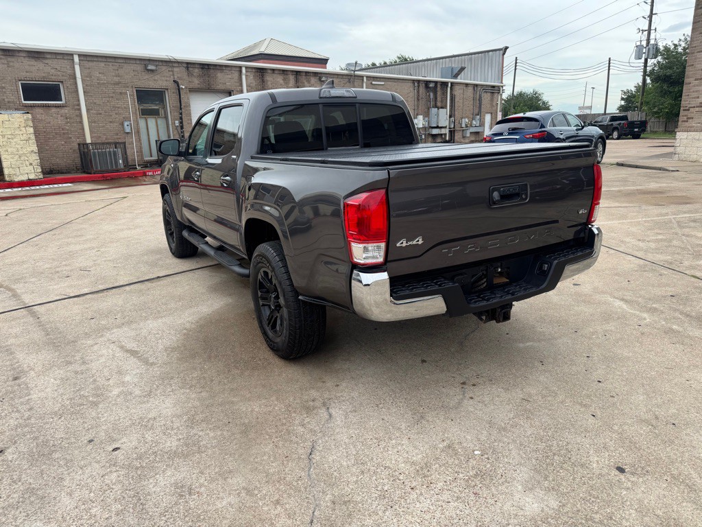 2016 Toyota Tacoma Image 20