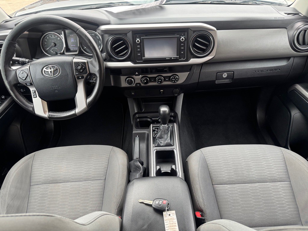 2016 Toyota Tacoma Image 27