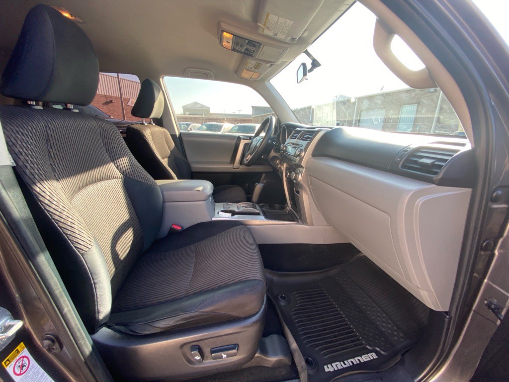 2012 Toyota 4Runner Image 24