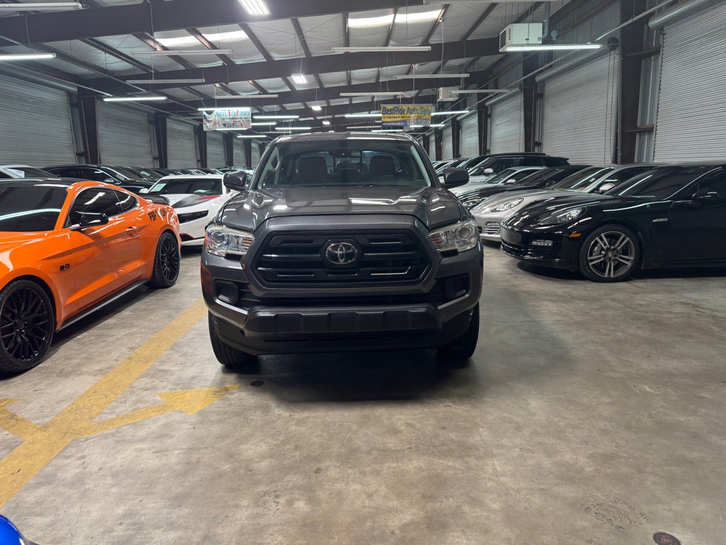 2018 Toyota Tacoma Image 4