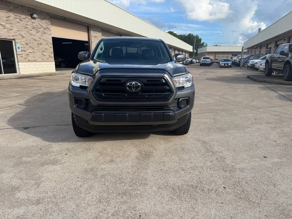 2018 Toyota Tacoma Image 18