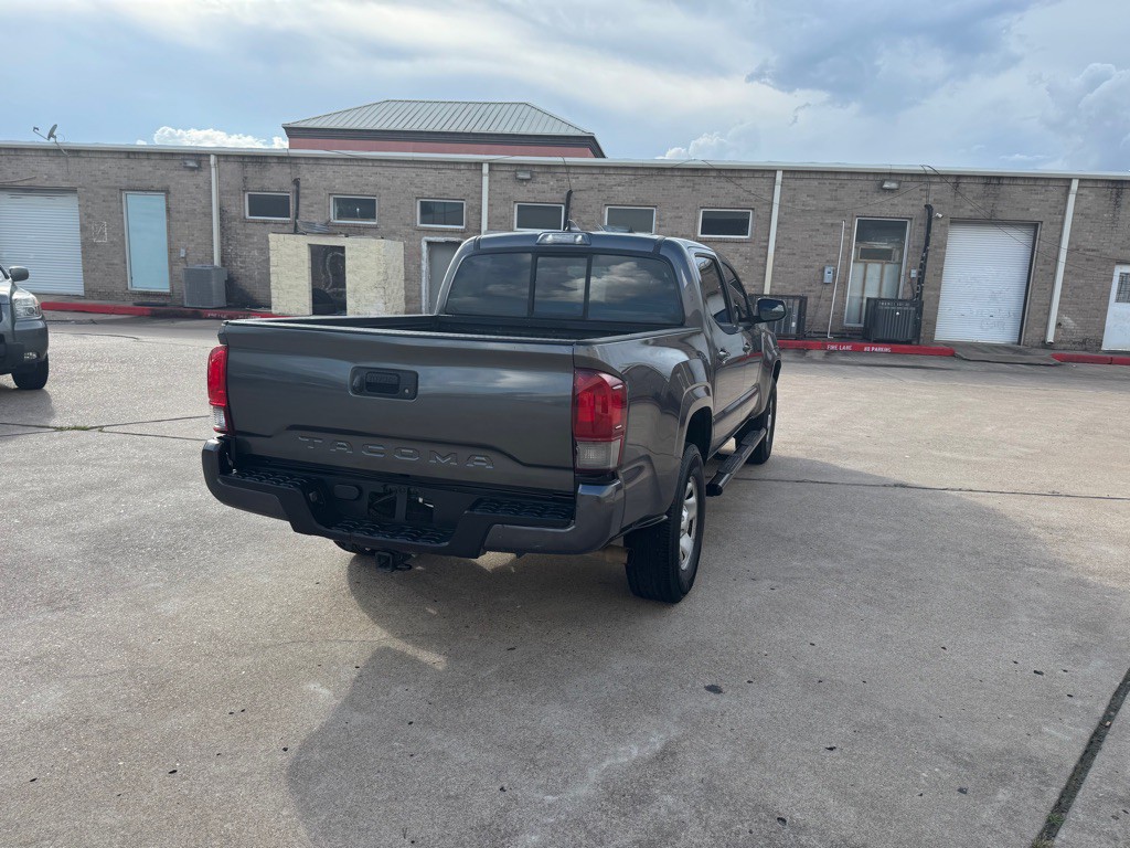2018 Toyota Tacoma Image 23