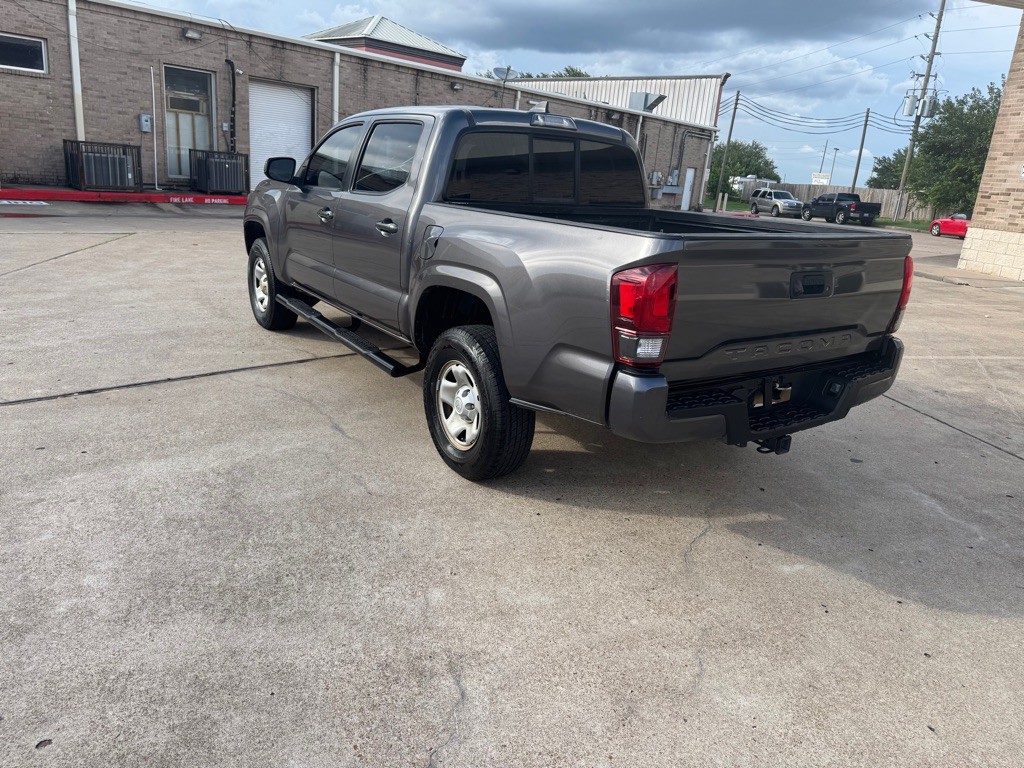 2018 Toyota Tacoma Image 26
