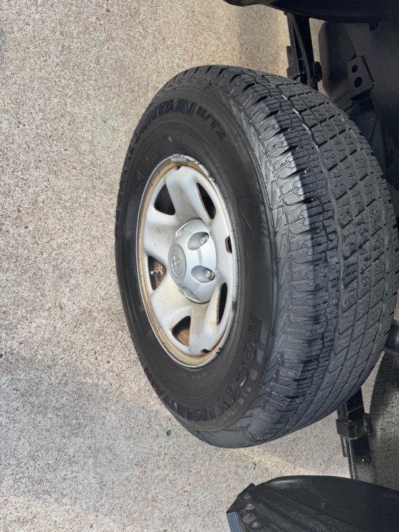 2018 Toyota Tacoma Image 38