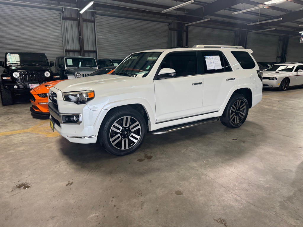 2016 Toyota 4Runner Image 2