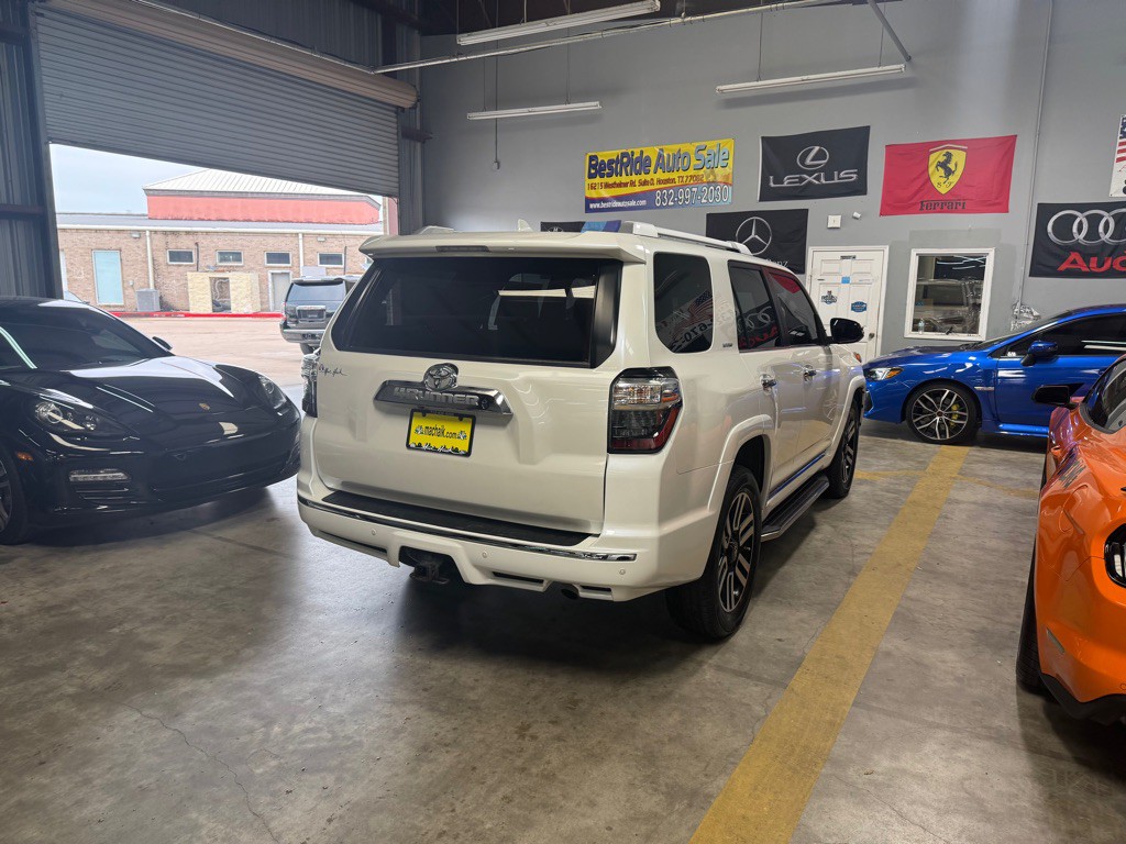 2016 Toyota 4Runner Image 9