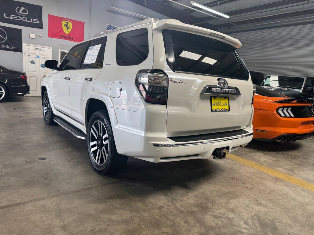 2016 Toyota 4Runner Image 11