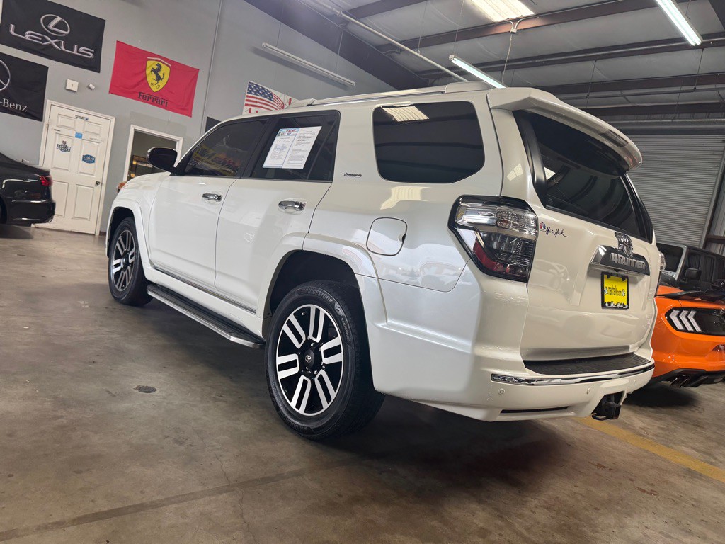 2016 Toyota 4Runner Image 12