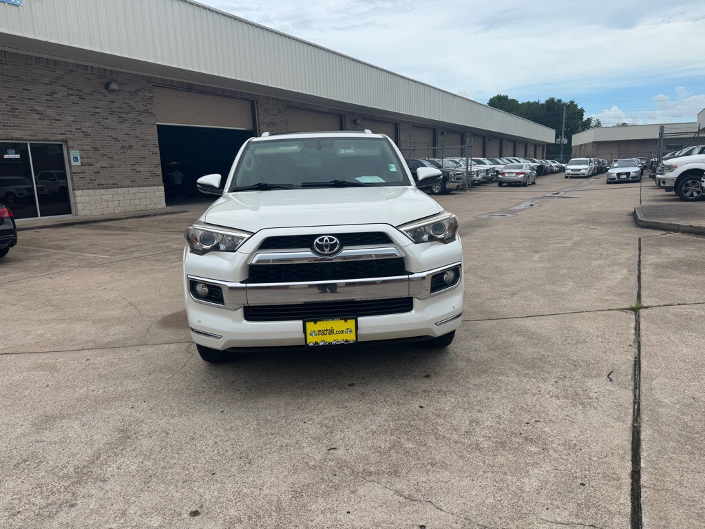 2016 Toyota 4Runner Image 16