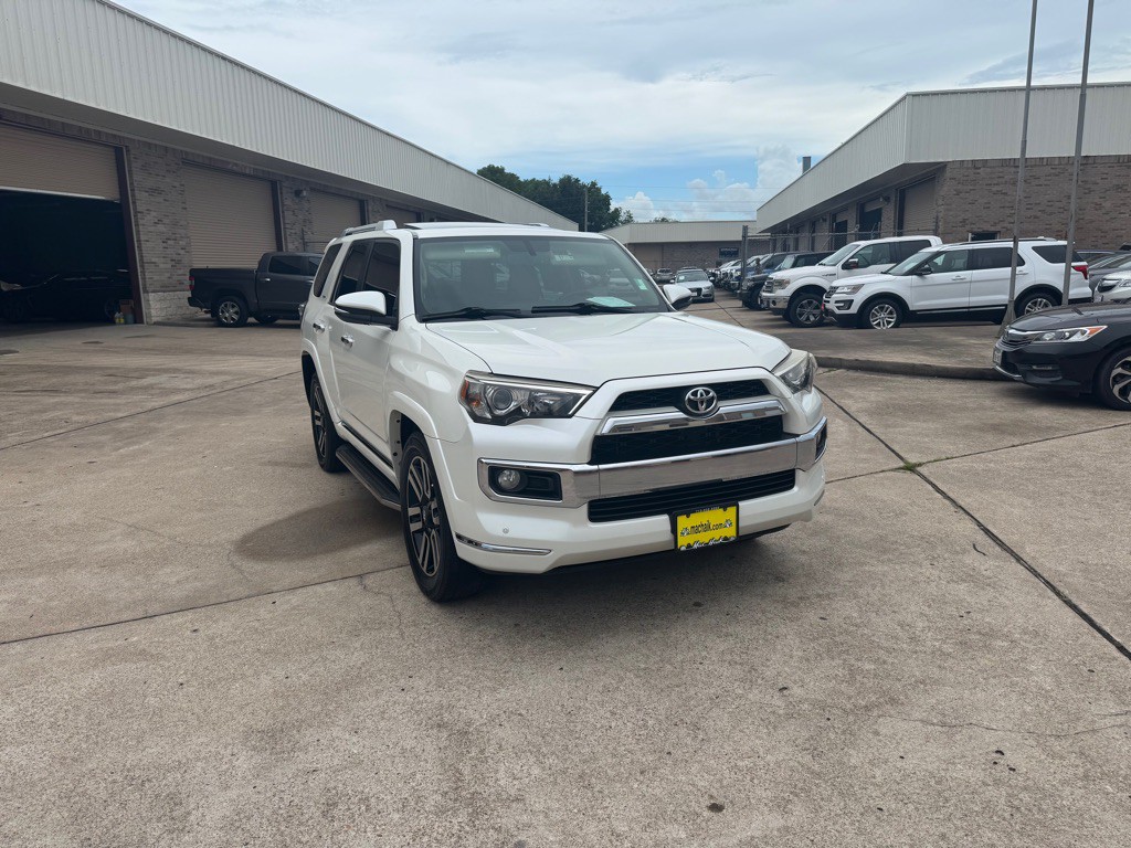 2016 Toyota 4Runner Image 18