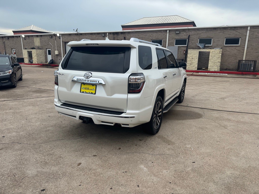 2016 Toyota 4Runner Image 21