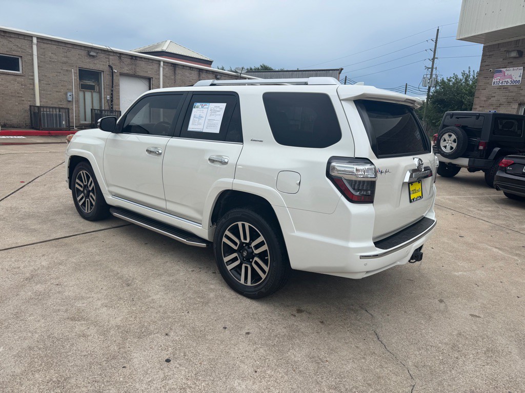 2016 Toyota 4Runner Image 24