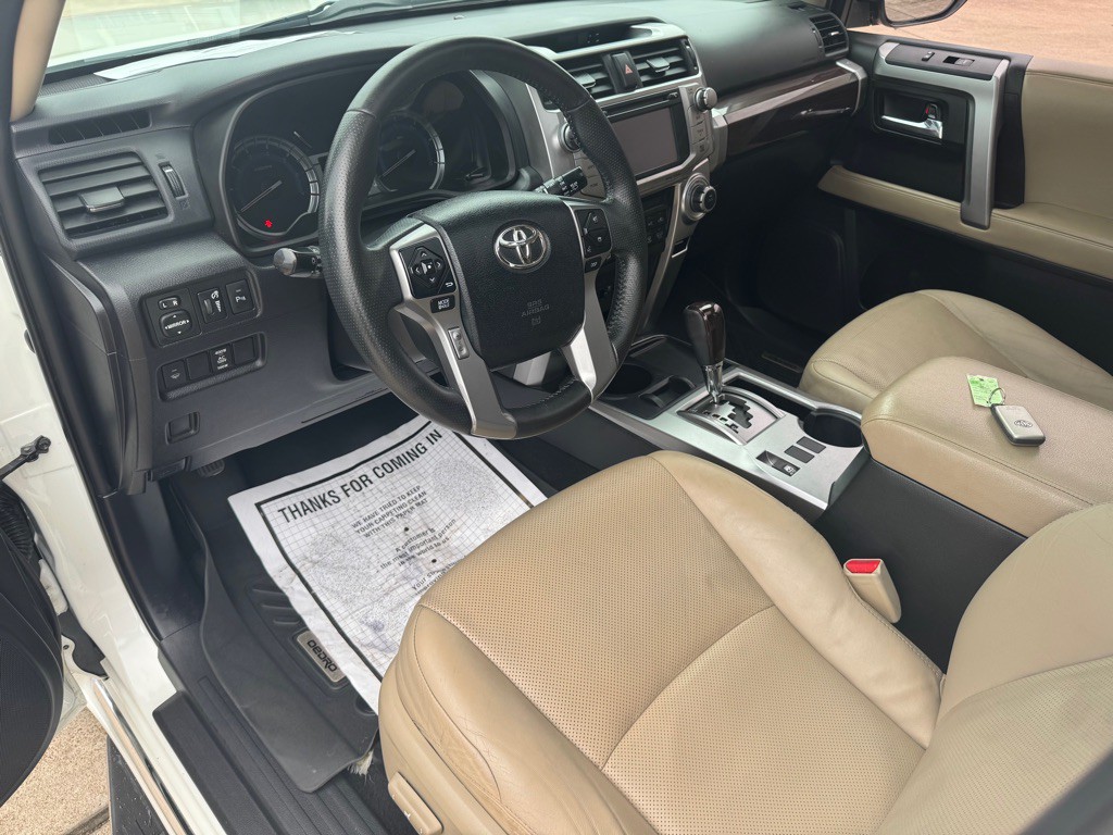 2016 Toyota 4Runner Image 26