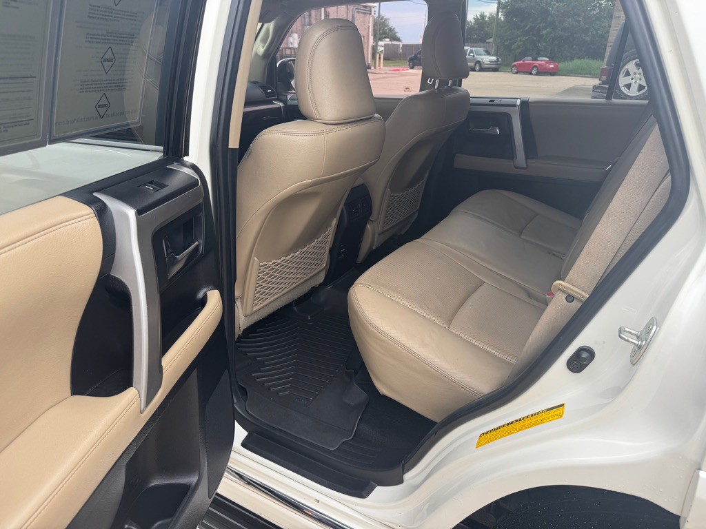 2016 Toyota 4Runner Image 29