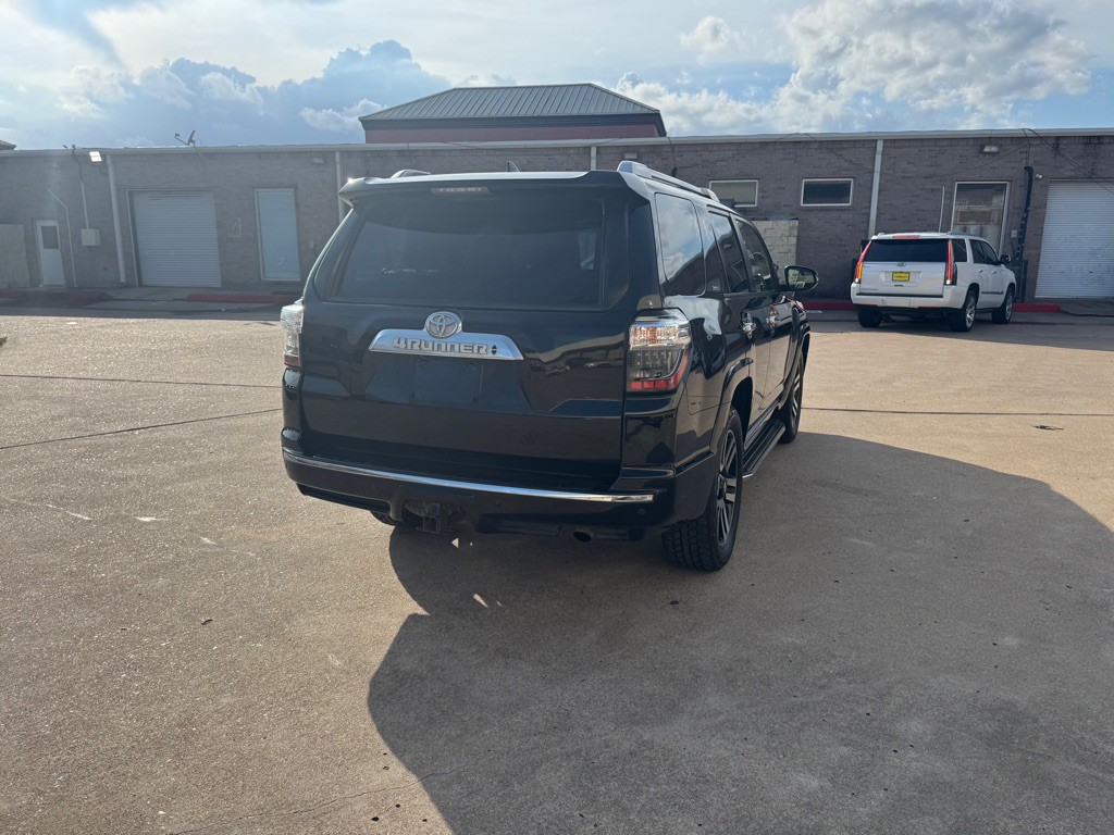 2016 Toyota 4Runner Image 27
