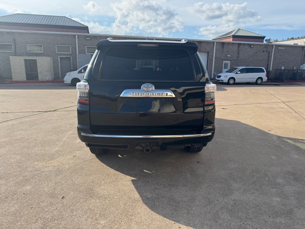 2016 Toyota 4Runner Image 28