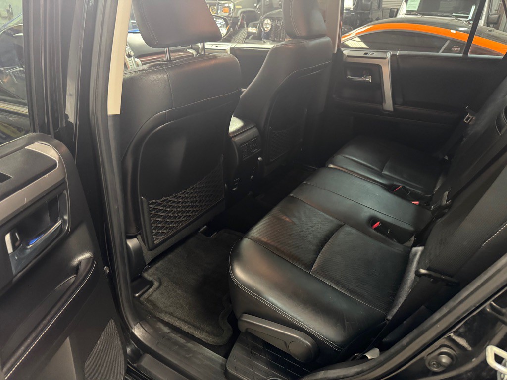 2016 Toyota 4Runner Image 35