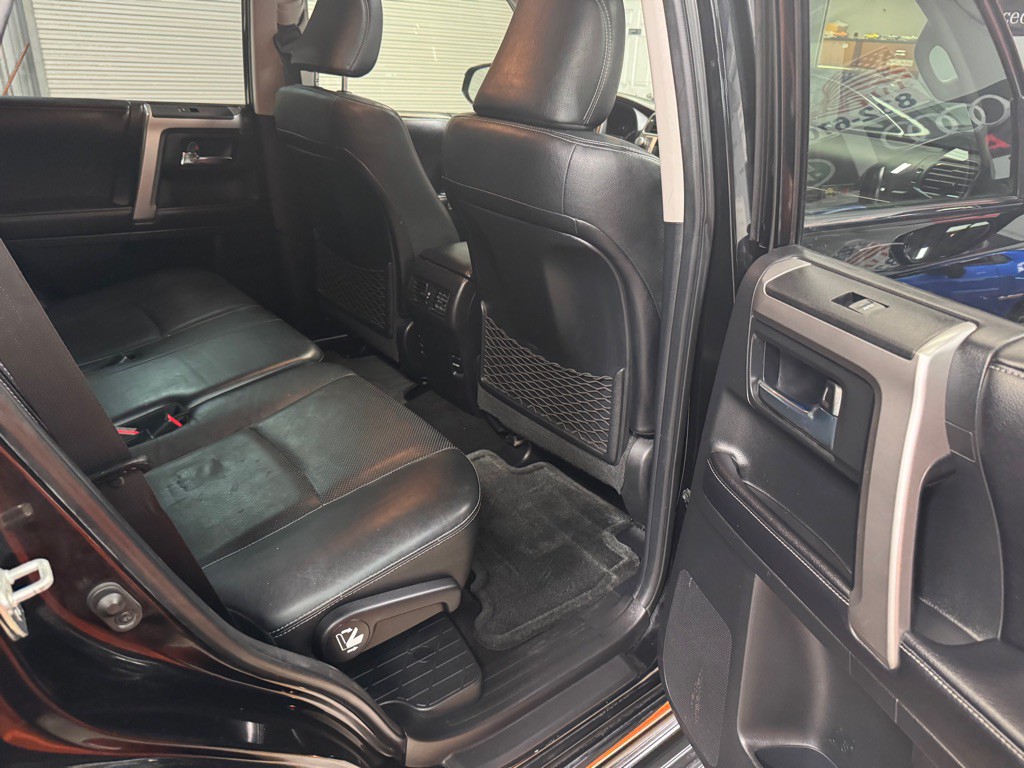 2016 Toyota 4Runner Image 36