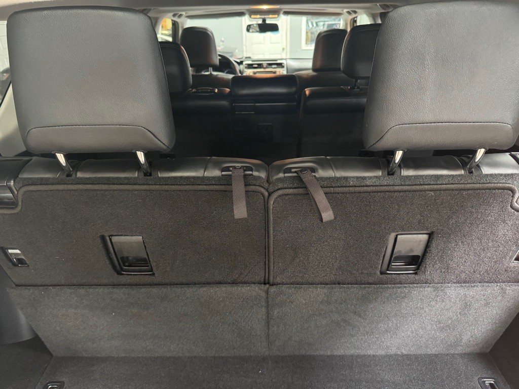 2016 Toyota 4Runner Image 38