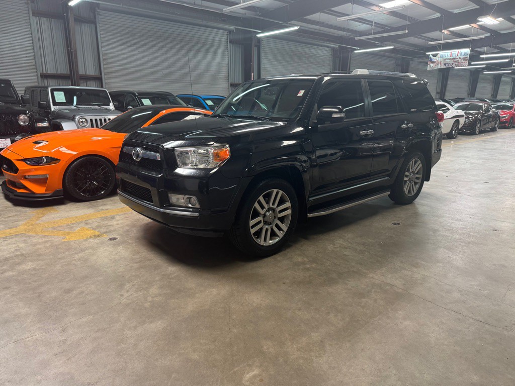 2013 Toyota 4Runner Image 2