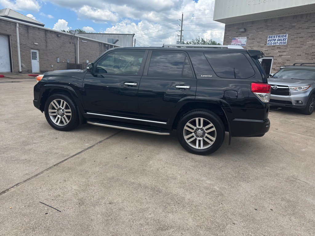 2013 Toyota 4Runner Image 25