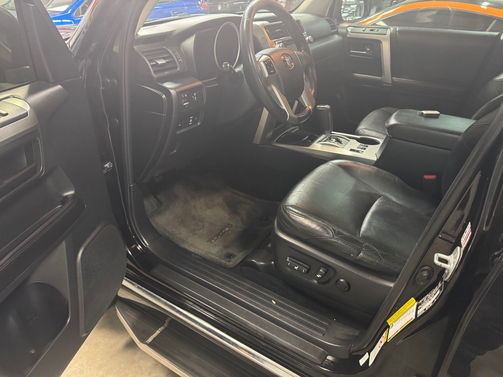 2013 Toyota 4Runner Image 27