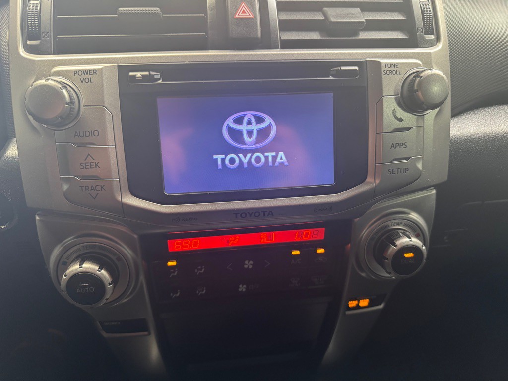 2013 Toyota 4Runner Image 36