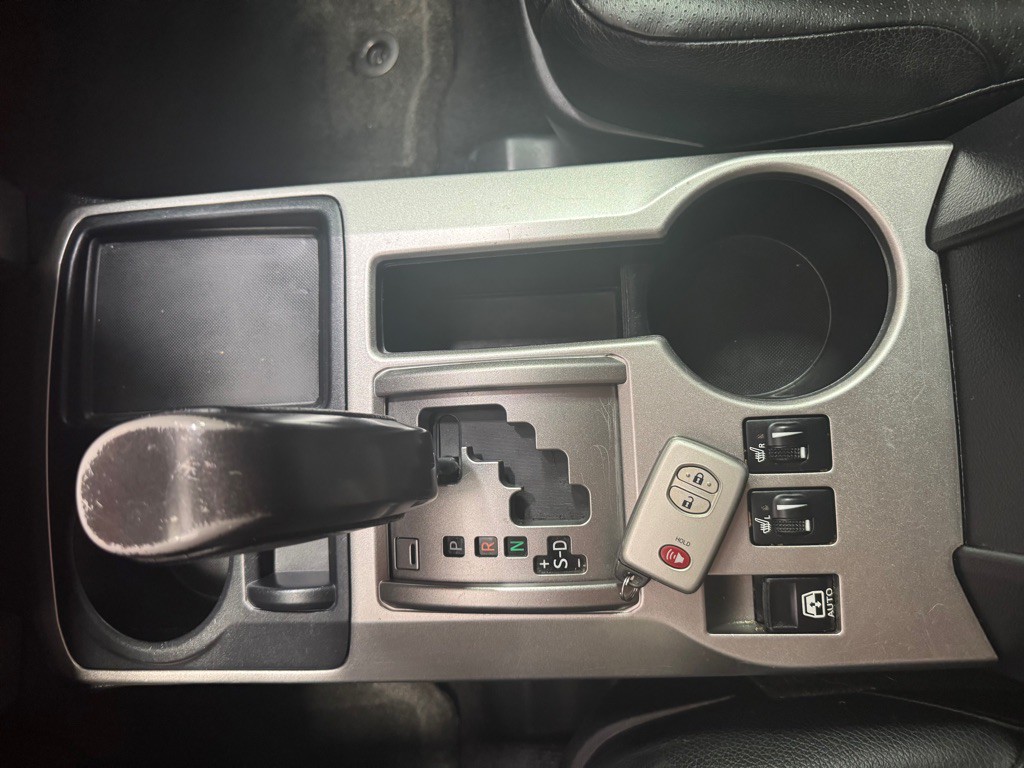 2013 Toyota 4Runner Image 38