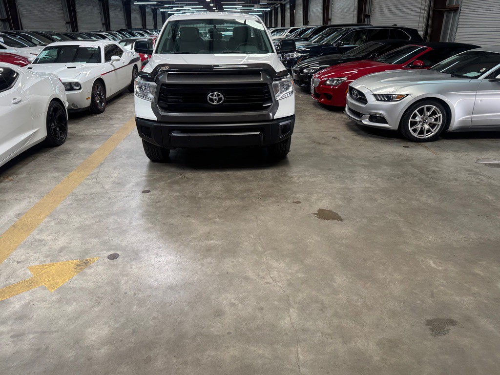 2015 Toyota Tundra Image 2