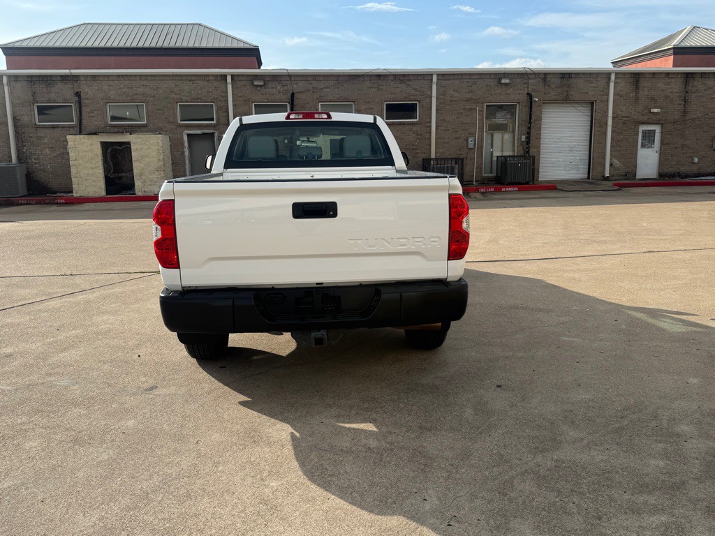 2015 Toyota Tundra Image 16