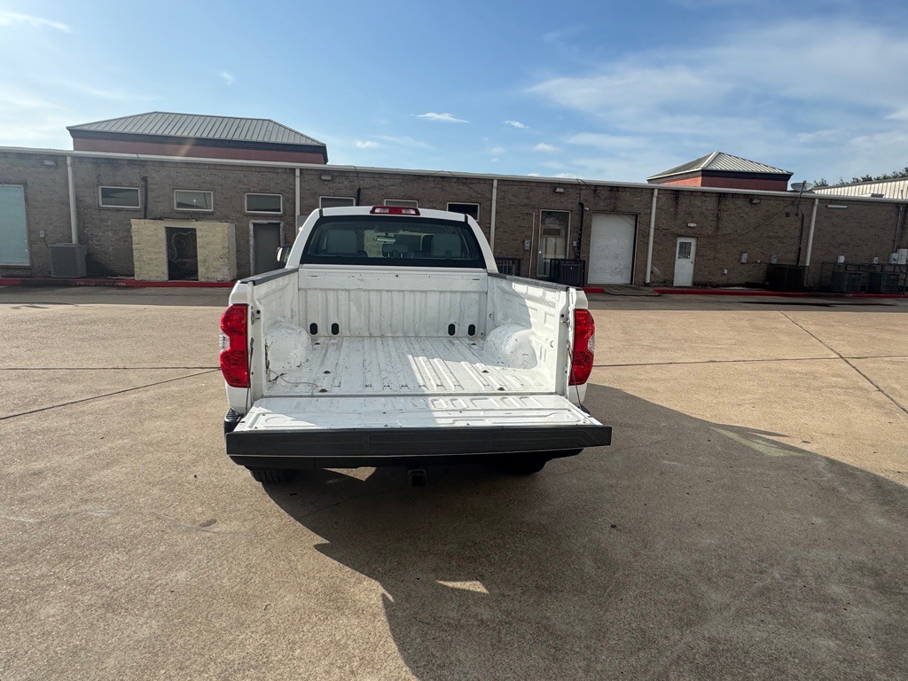 2015 Toyota Tundra Image 17