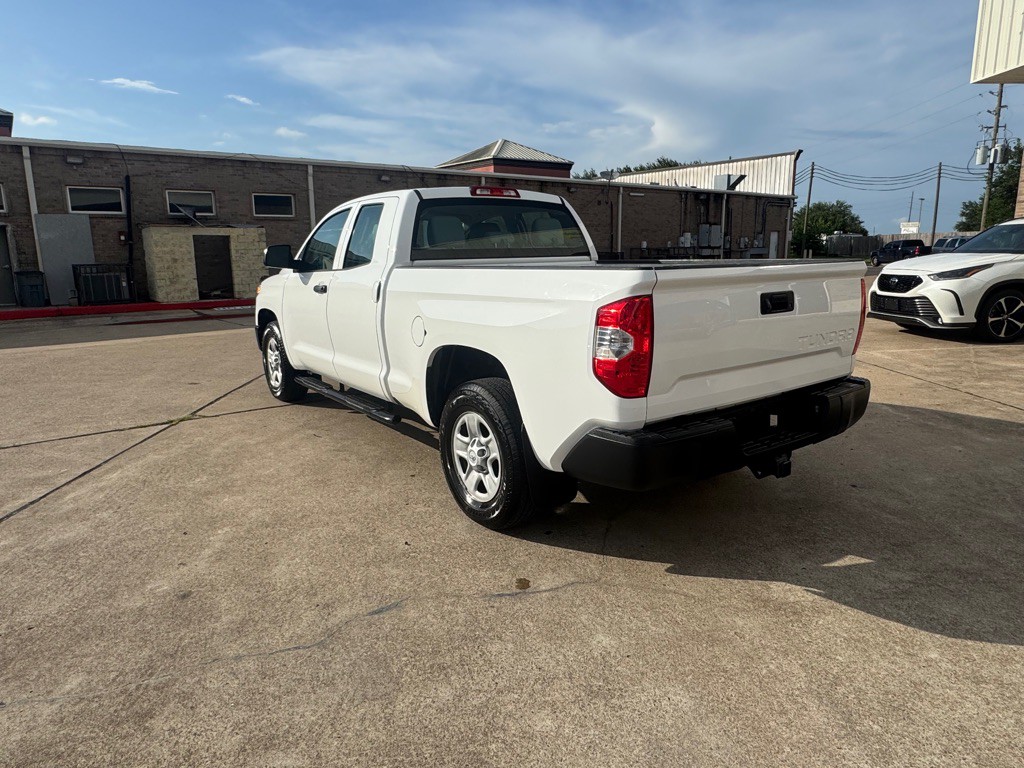 2015 Toyota Tundra Image 18