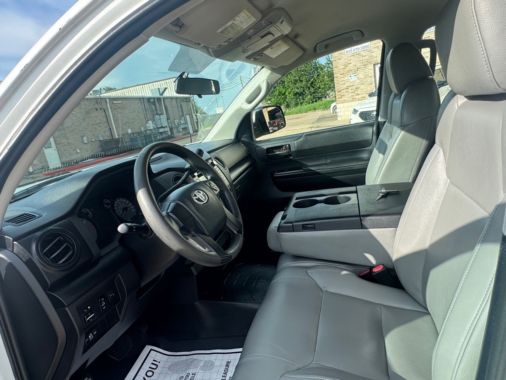 2015 Toyota Tundra Image 20