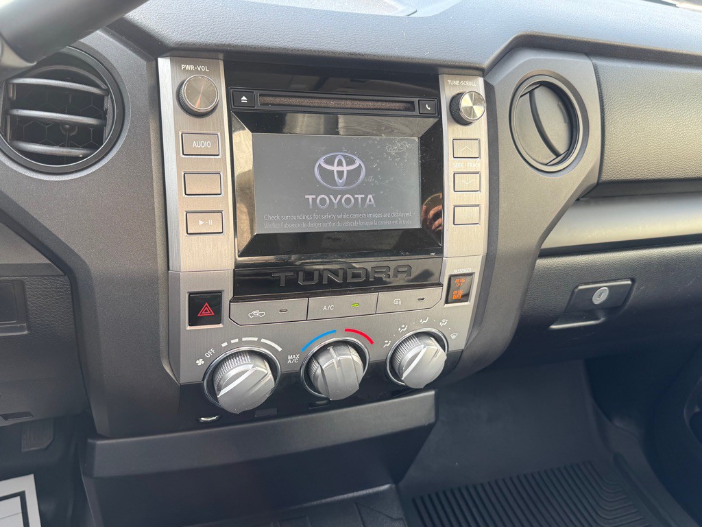 2015 Toyota Tundra Image 27