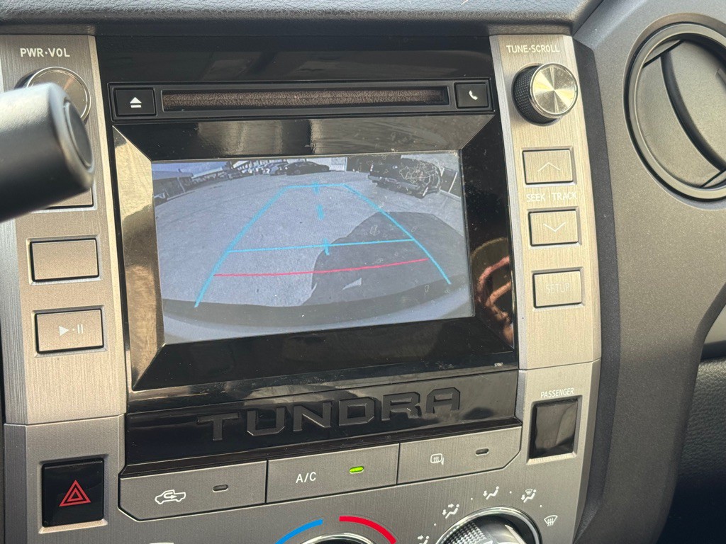 2015 Toyota Tundra Image 29