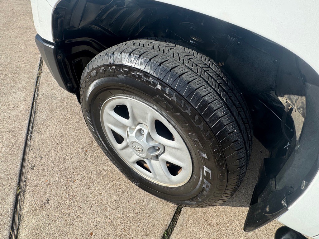 2015 Toyota Tundra Image 31