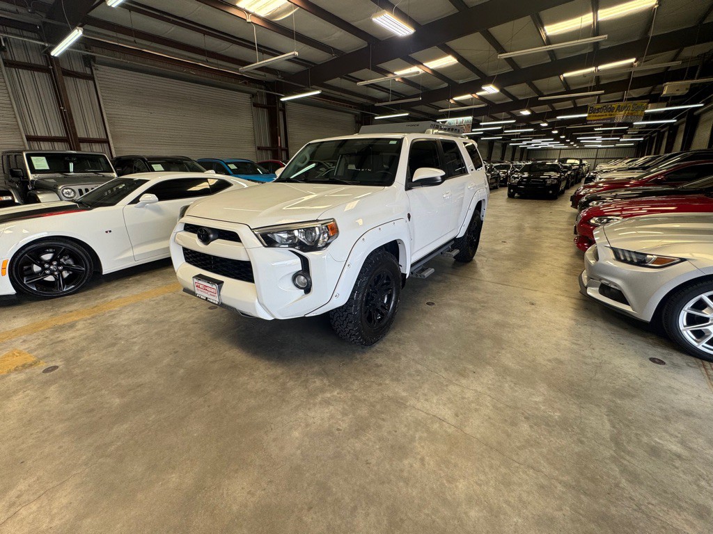 2017 Toyota 4Runner Image 3